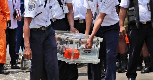 印尼空难2个月后  寻获座舱语音纪录器