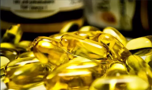 鱼油中的omega-3脂肪酸可能有助心理健康。