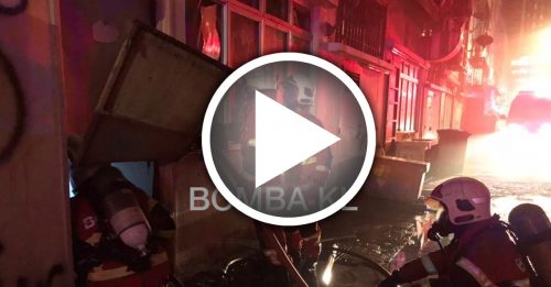 火魔光顾五金店 全店被烧毁50%