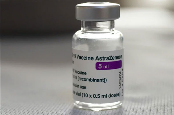 澳洲主管机关表示，一名48岁女性“可能”因接种阿斯利康新冠疫苗致死。这是澳洲通报首起和AZ疫苗有关的血栓致死案例。