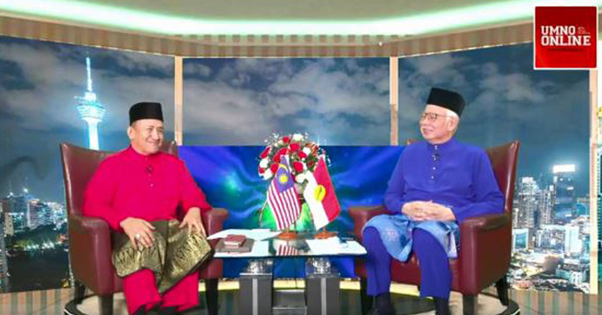 纳吉（右）做客“Umno Online”，声称个别领袖开始为党选拉票。