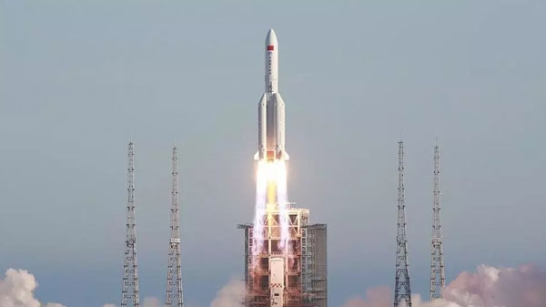 中国长征五号B遥二运载火箭4月29日携带中国太空站天和核心舱成功升空。