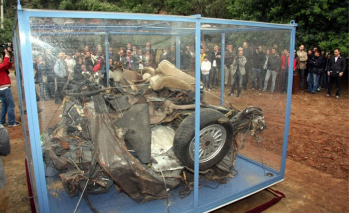 法尔康座驾的部分残骸被收藏展览。