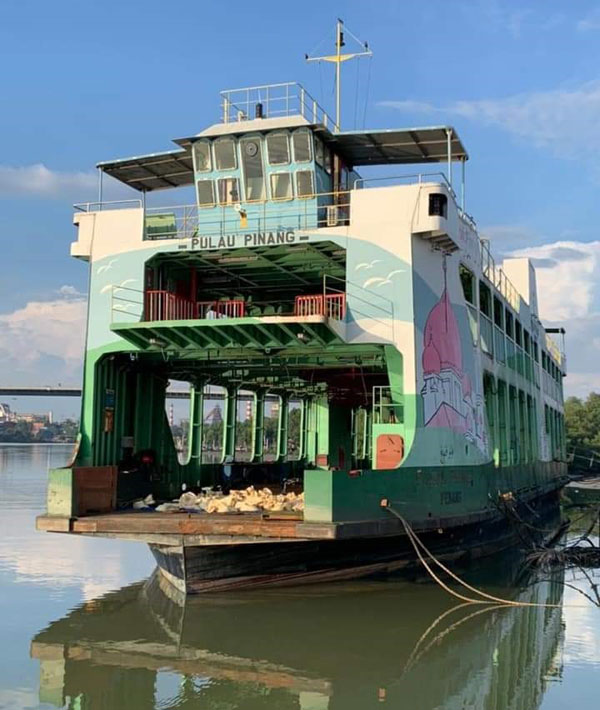 “槟城号”老渡轮在全面检查及修复后，将移去槟岛丹绒玛丽娜游艇码头，以便改造为水上博物馆。