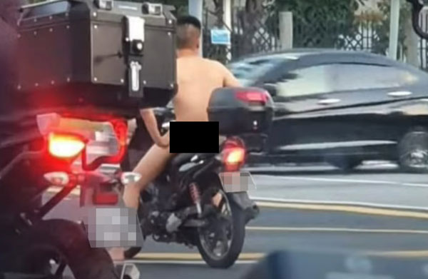 有网友表示，在东海岸看到两洋女赤裸上半身骑脚车。（取自面书）
