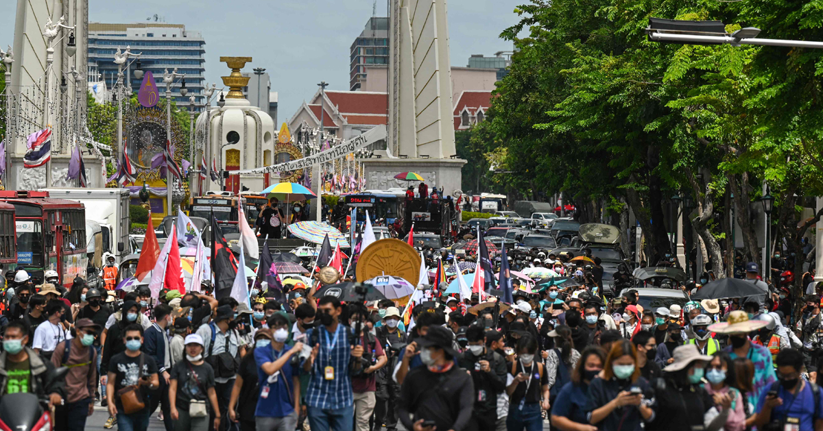 泰国反政府示威者周四走上曼谷街头。