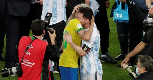 ◤美洲杯◢梅西拥抱安慰  内马尔失冠痛哭