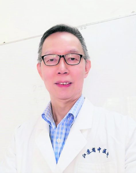 刘锦辉中医 于拉曼大学担任中医系讲师７年，擅长中医耳鼻咽喉科。他提醒读者，瓜蒌不宜与乌头类同用，而脾胃虚寒，大便不实，有寒痰、湿痰者也不宜服用瓜蒌。