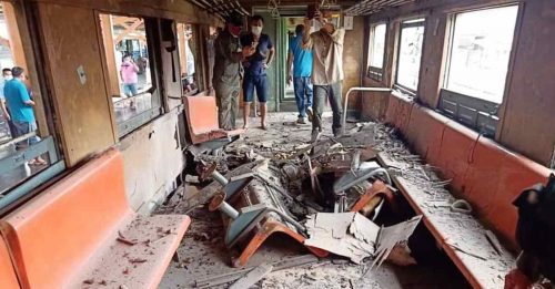泰南货运列车遭炸弹攻击 多节车厢炸毁 幸无人伤