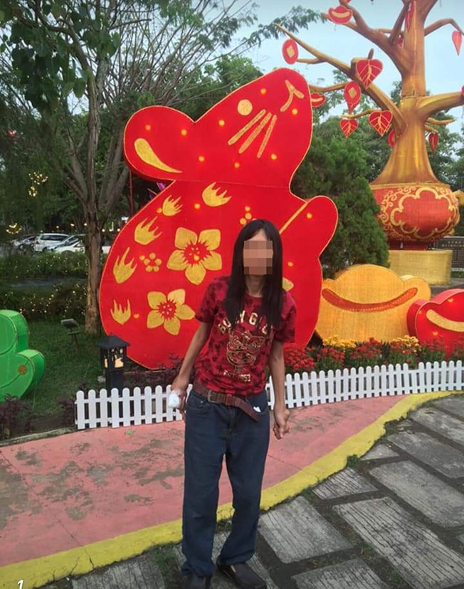 通过一些资料和照片去推测其身体状况,沙鲁丁依斯迈怀疑该女子可能是名关节炎患者或是残疾人士。