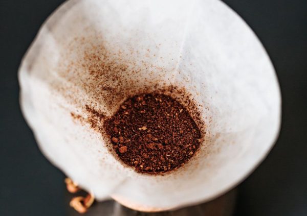 冲泡咖啡时的研磨颗粒是影响口感的重要因素。