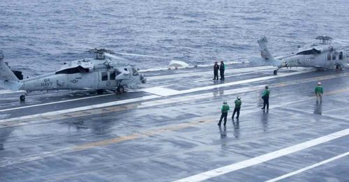 美航母直升机  起飞后坠海 1获救5失踪