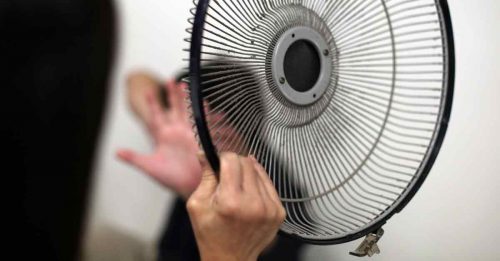 屡次对儿动粗 人母被控21罪