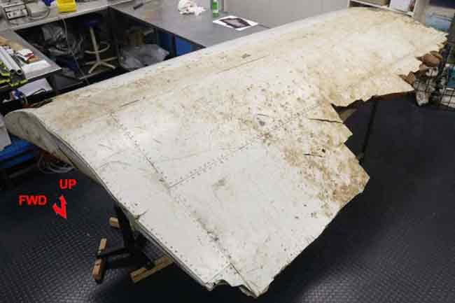 其中一块被证实来自MH370的机翼残骸。（澳洲交通安全局）