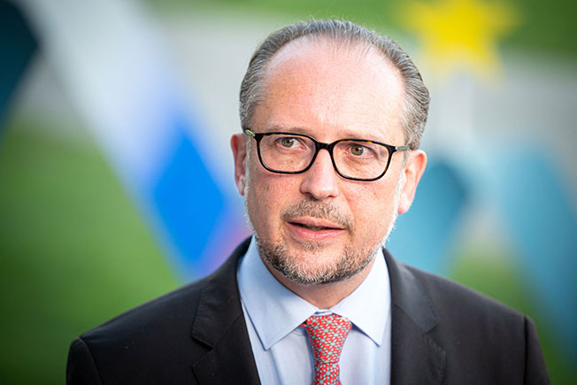 获库尔茨提名接替总理一职的沙伦伯格，摄于今年9月。（法新社）