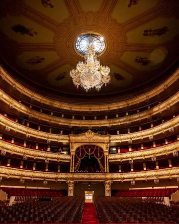莫斯科大剧院在世界上享有盛名。