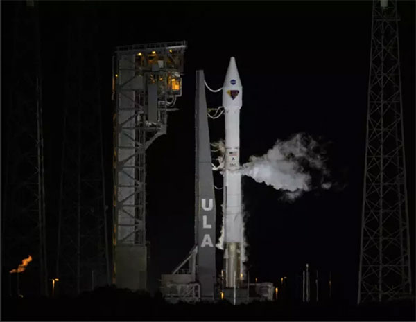 NASA透露，有目标是在明年2月进行无人登月任务“阿提米丝1号”（Artemis 1）。图为太空船“露西号”发射现场。