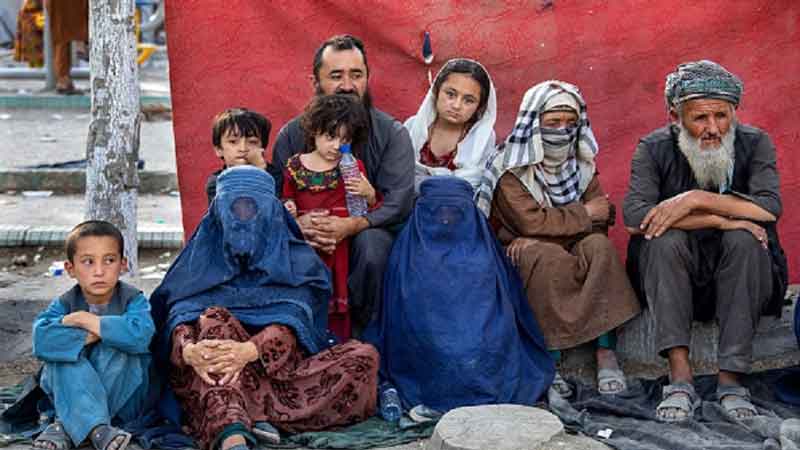 在喀布尔流离失所的阿富汗人民，他们面对自己的未来是一片茫然。