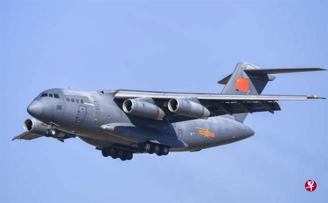 运油-20空中加油机首次参与巡航台岛任务，引发关注。
