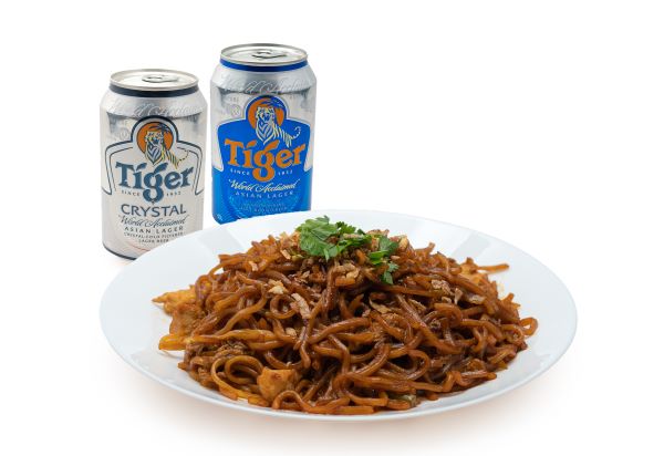 街头美食就是有一种让味蕾激烈跳动的魅力！有了Tiger Beer的加持，更是一绝！ 看似平凡的猪肉粉，因为有了Tiger Beer而成非凡！