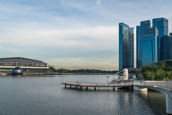 新加坡在全球生活费用最高昂排行中排名第12。