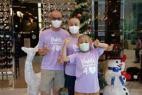 刘永萍一家人参与落发活动，直言非常有意义，一起为“癌”加油打气！