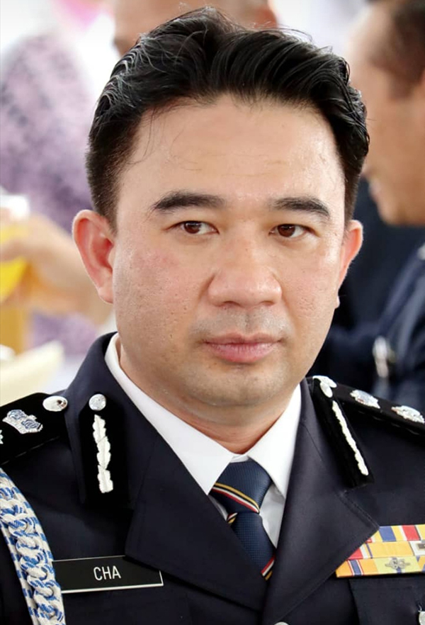 谢鸿方：警方目前还在调查这宗非礼和打人案。