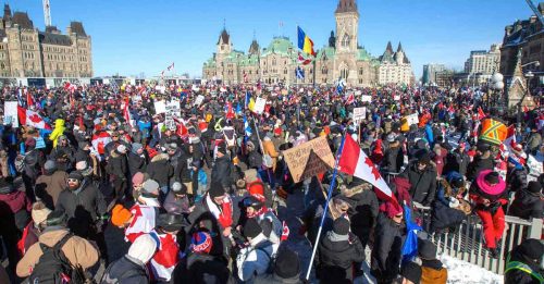 加拿大万人示威反防疫 特鲁多一家撤离官邸