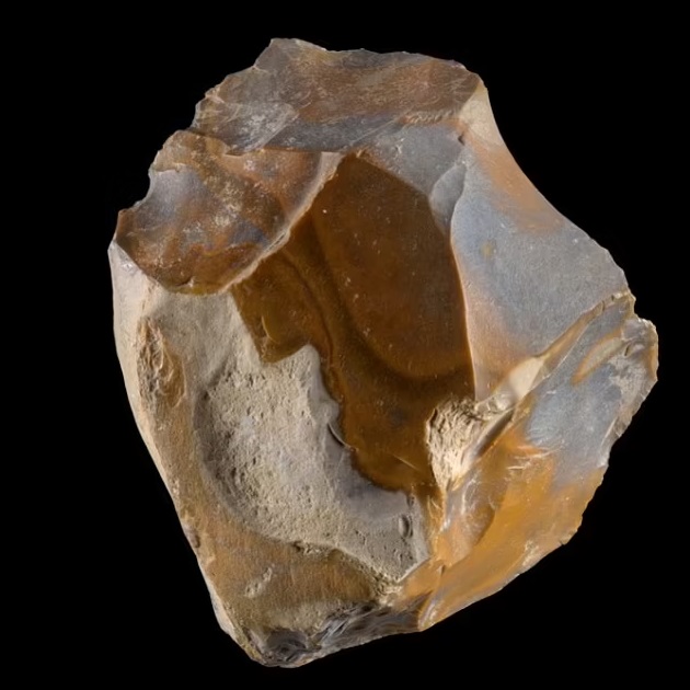 在乌贝迪亚发现的150万年前燧石切割工具。