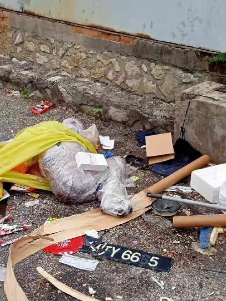 目击者报警称，发现疑是装了人形尸体残骸的垃圾袋。