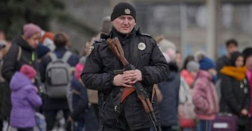 ◤俄乌开战◢乌克兰总统发总动员令 禁18至60岁男子离境