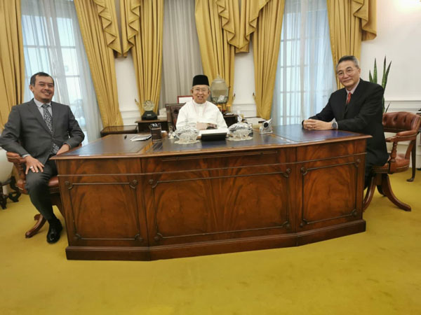 Tungku Razaleigh, 东姑拉沙里