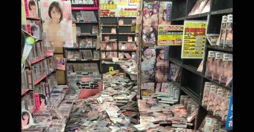 日本强震 AV杂志落满地　