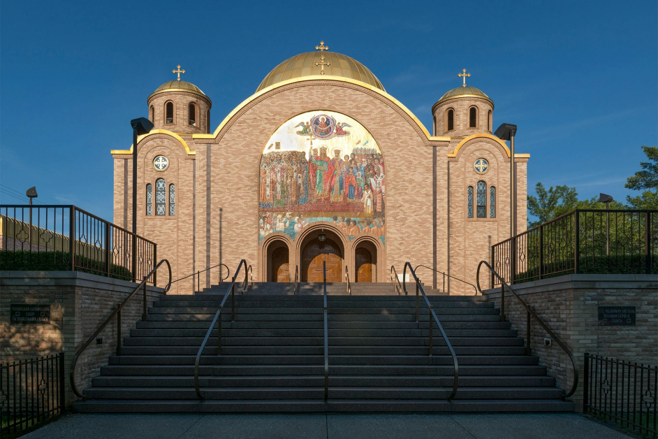 乌克兰圣徒沃拉迪米尔和奥尔哈天主教堂外观。