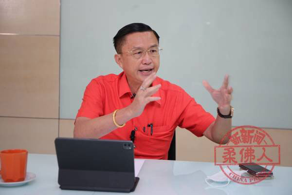 郑修强在记者会上劝请魏家祥与其对付党员，不如专注应付第15届大选。