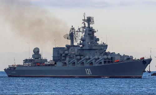 "莫斯科号"（Moskva）重型巡洋舰沉没前的英姿。