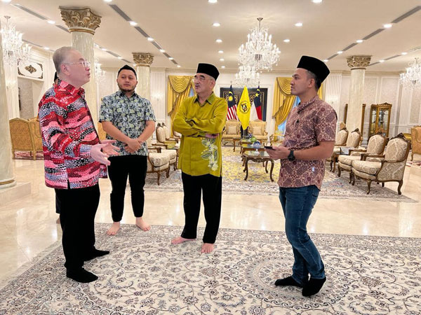 魏家祥, Wee Ka Siong, 甲州元首, Malacca governor, 敦莫哈末阿里, Tun Mohd Ali Rustam