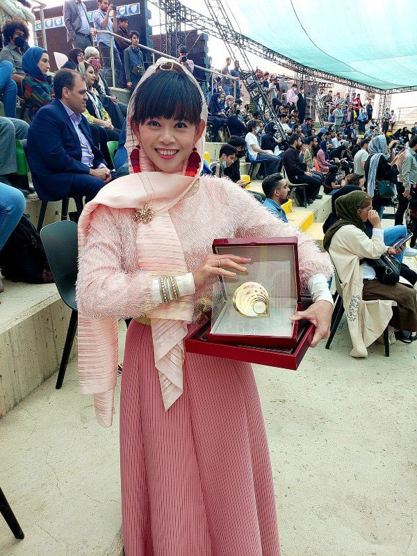 谢碧诗夺得国际Kans-Mstf科学比赛大奖，为大马增光。