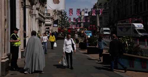 英国通膨40年新高 四分一人减餐缩食省荷包