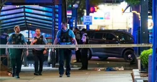芝加哥枪击案 2死8伤