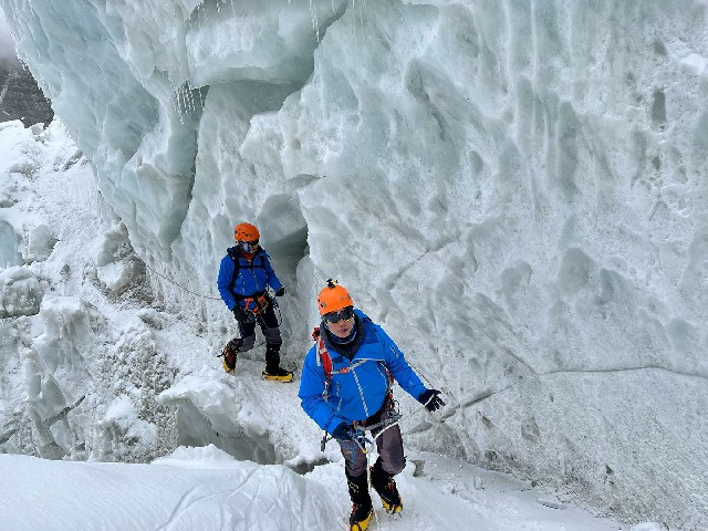 “2022年珠穆朗玛峰探险之旅”大马登山团队展开训练，从第1营地返回珠峰基地营。（图皆取自Keluarga Malaysia Everest 2022”面子书）