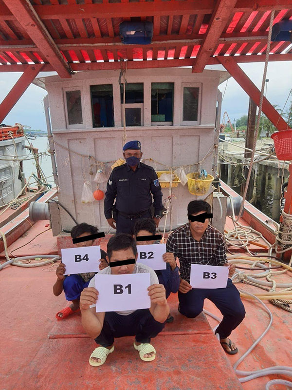 渔民和渔船全数被水警带往丰盛港接受调查。