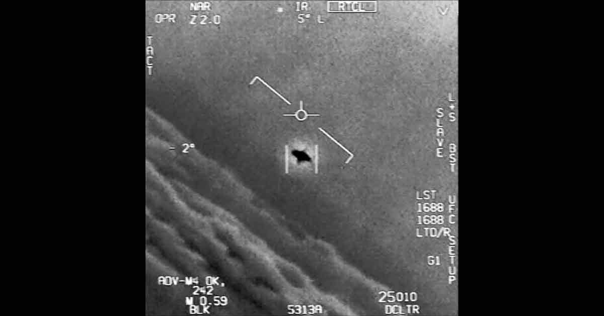 美国国防部此前公开的UFO画面。