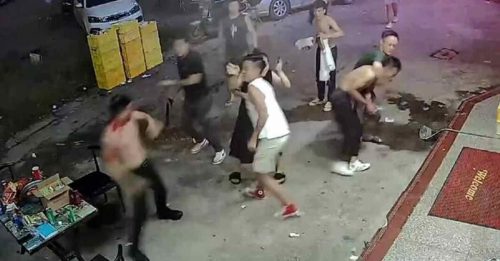 广东惠州女子遭群殴  夜宵店老板劝阻被打 5人落网