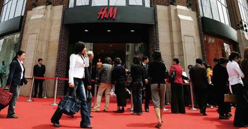 ◤全球大流行◢ 受疫情和抵制影响  H&M关闭上海旗舰店