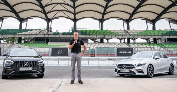 ▲大马宾士销售及市场副总裁Michael Jopp日前为本地组装Mercedes-AMG A35和GLA 35 4Matic主持推介。