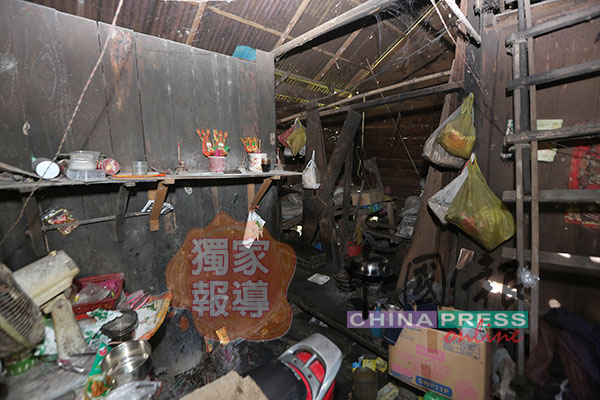 chinese poor house 棕油园 母子 贫困