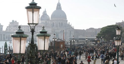 威尼斯明年起 向一日游旅客收入城费