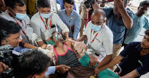 印度私酿假酒夺命 至少36死50人住院