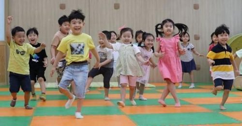 降低“入职年龄” 韩国拟推动5岁念小学
